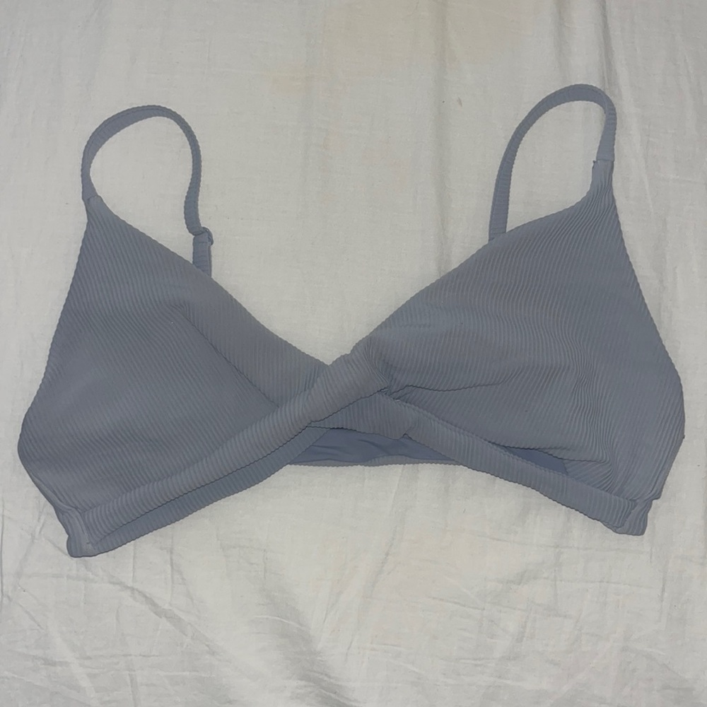 LULULEMON blue ribbed swim top size 8